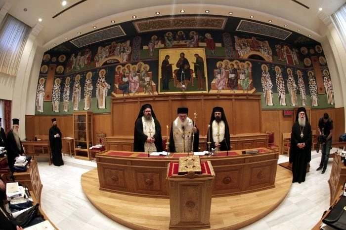 Η κυβέρνηση δεν έριξε την «πύλη» της Εκκλησίας και ψάχνει για… κερκόπορτα – Μητροπολίτης Πειραιώς: «Έδειξαν αυταρχισμό και δολιότητα» – «Πύρινες» δηλώσεις